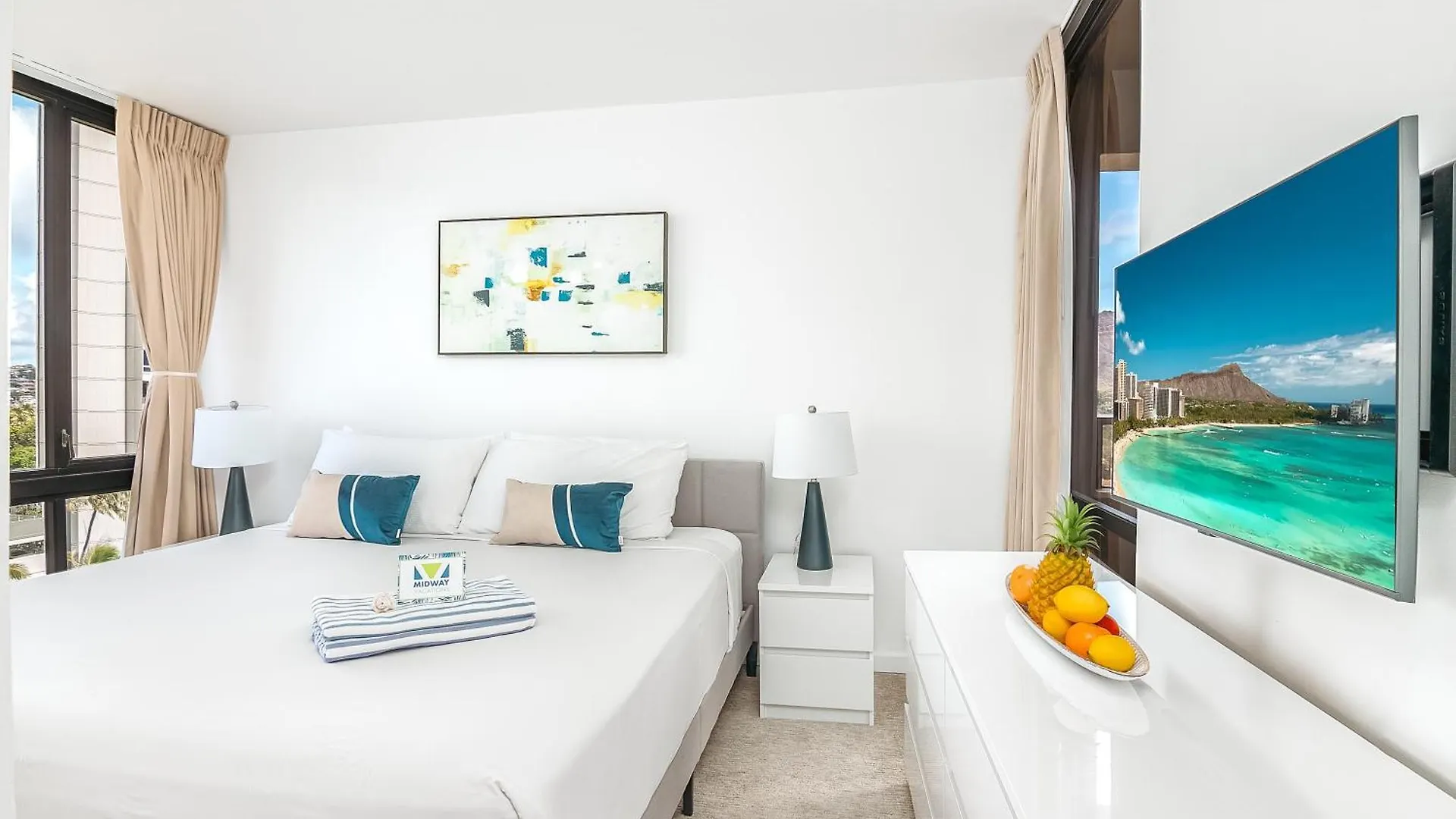 Newly Renovated 2 Bedroom Condo, 1 Block To Waikiki Beach, Free Parking Honolulu 0*,  USA