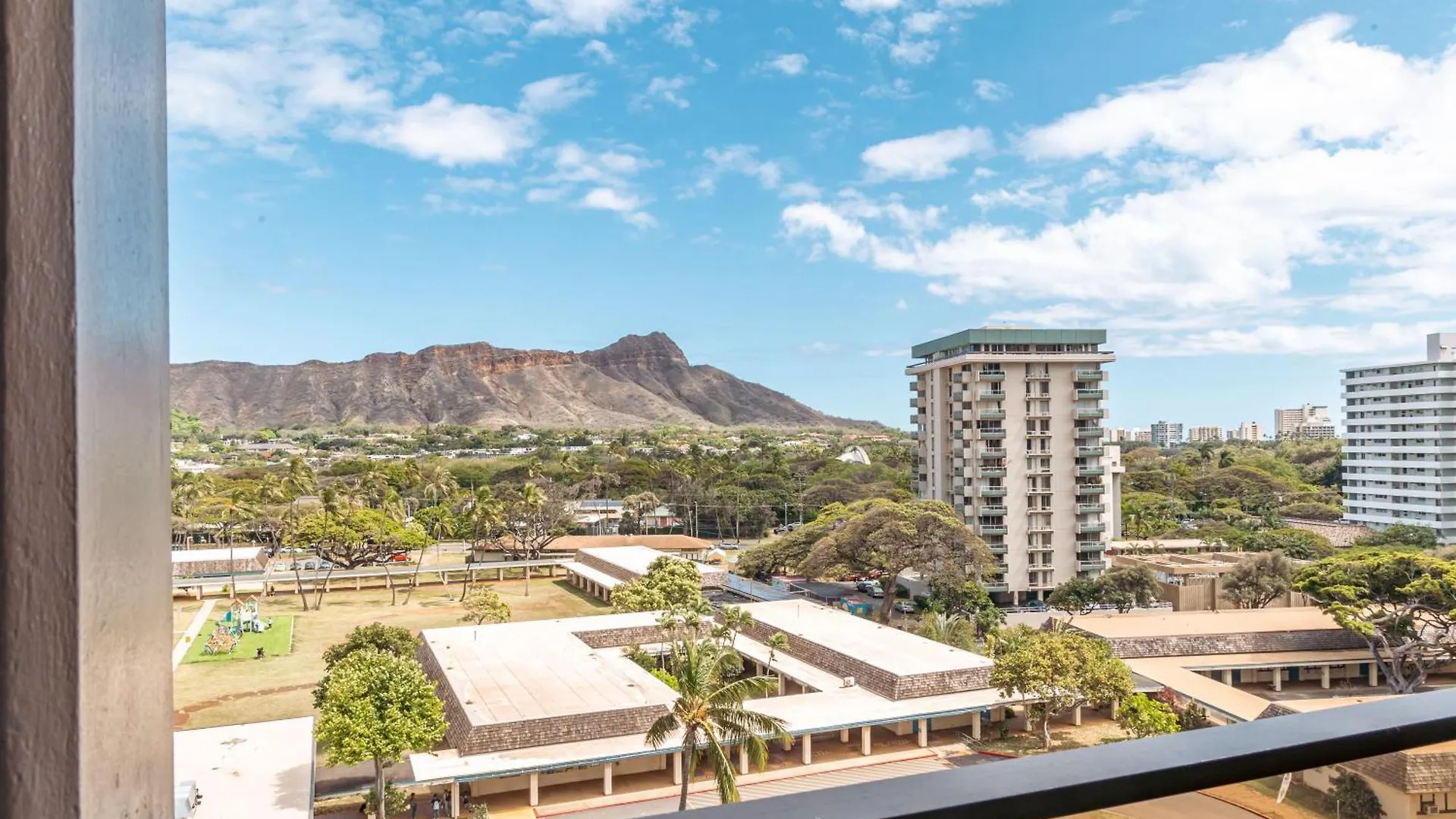 הונולולו Newly Renovated 2 Bedroom Condo, 1 Block To Waikiki Beach, Free Parking