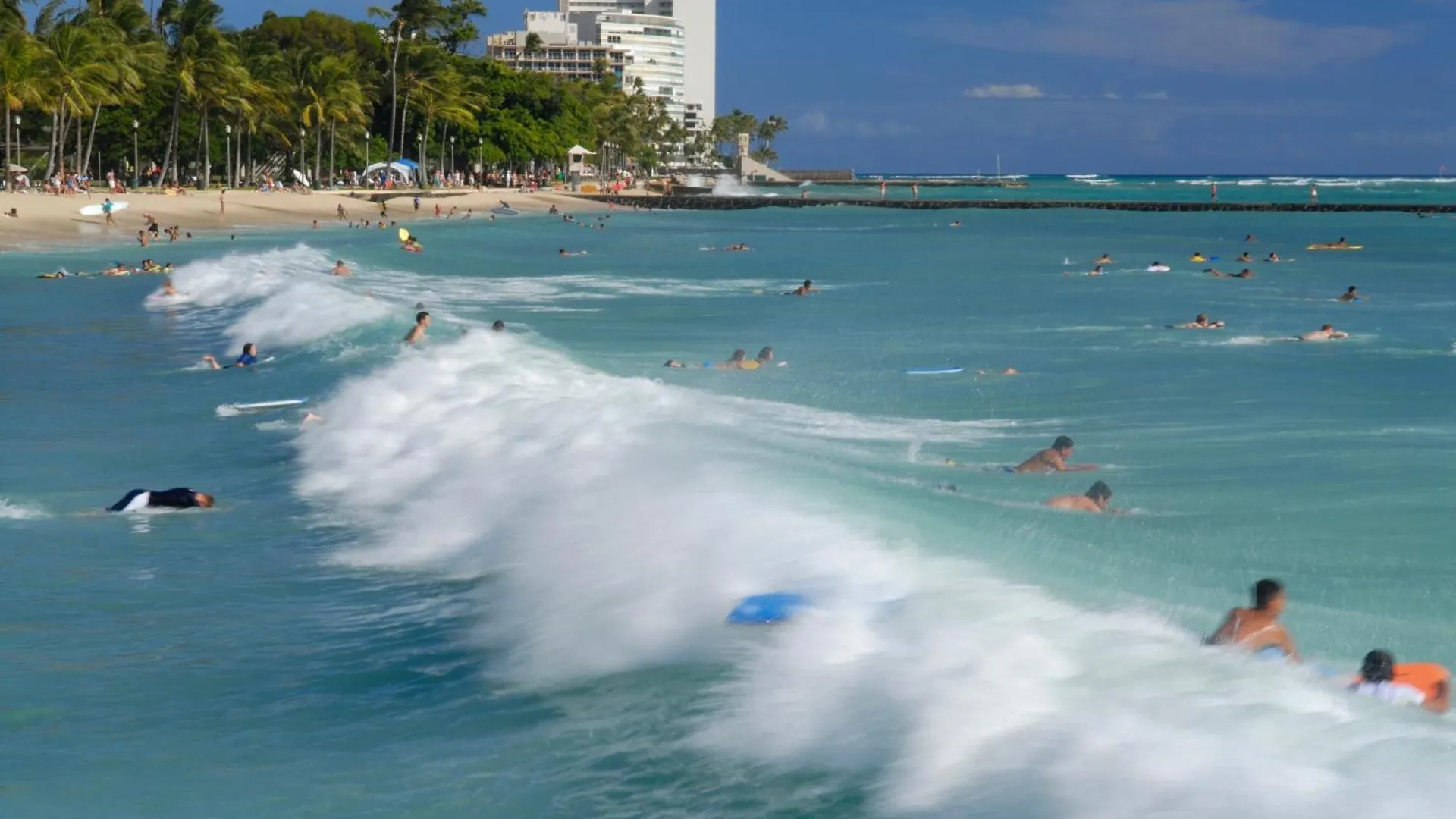 דירה הונולולו Newly Renovated 2 Bedroom Condo, 1 Block To Waikiki Beach, Free Parking